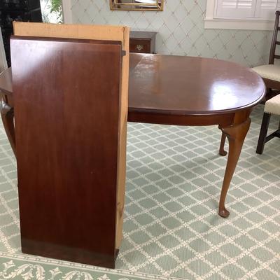 8047 Vintage Mahogany Dining Room Table and Two Chairs