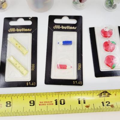 SCRAPBOOK BUNDLE - DECORATIVE BRADS & BUTTONS