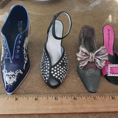 6 miniature shoes