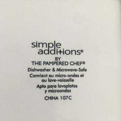 Pampered Chef asorted serving dishes.