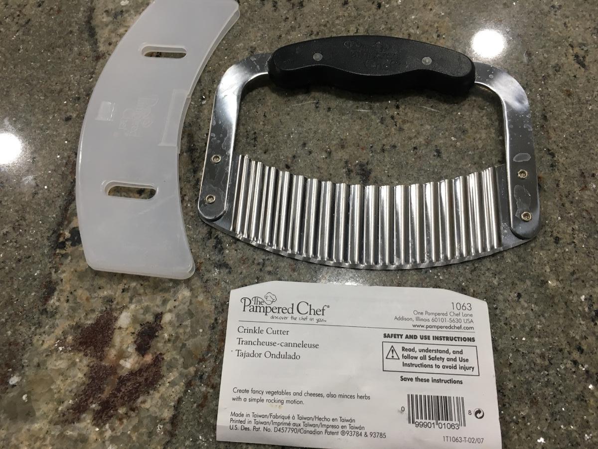 Pampered Chef Crinkle cutter