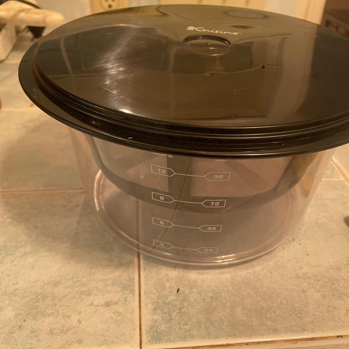 Oster Bread Maker, West Bend Yogurt Maker, & More (KRG)
