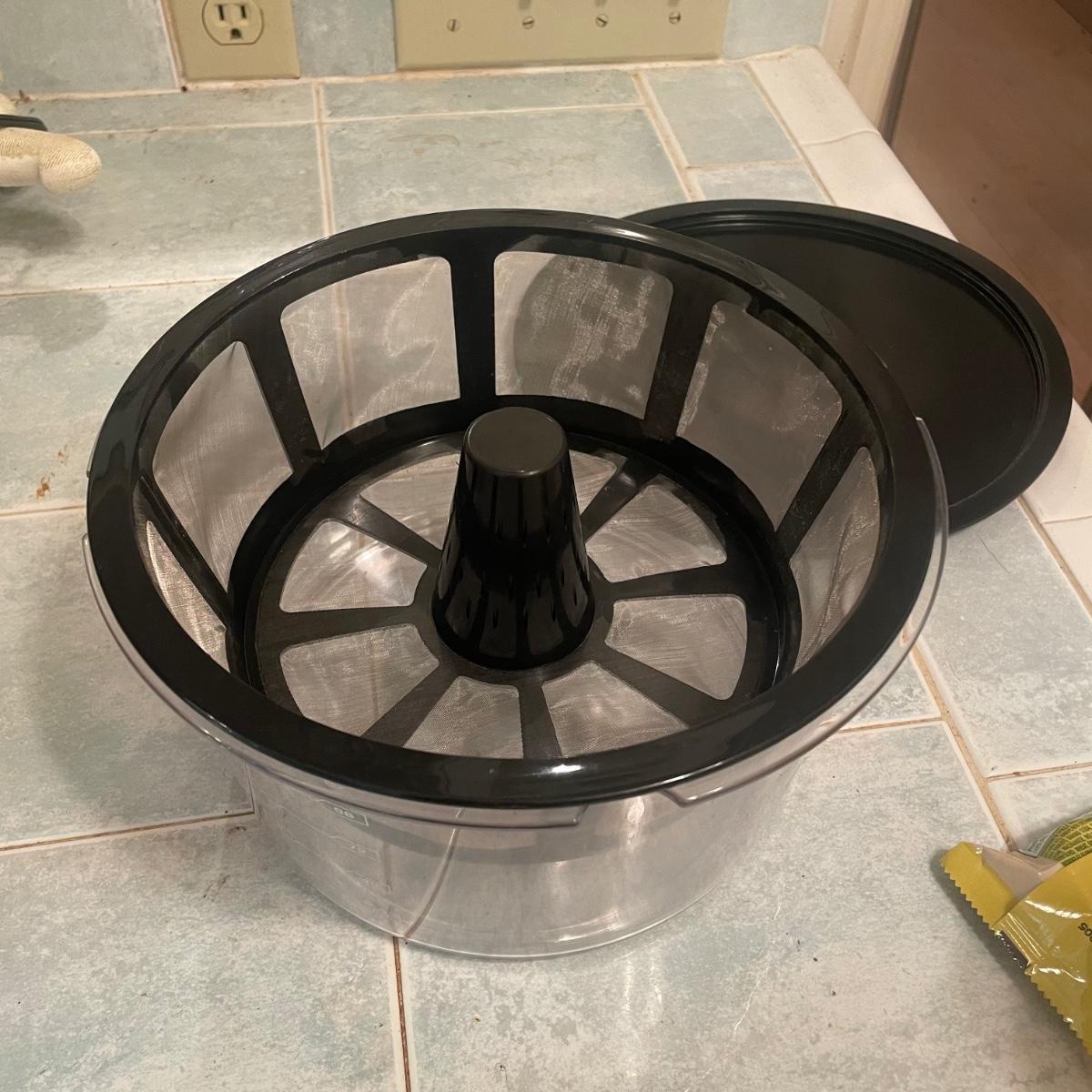 Oster Bread Maker, West Bend Yogurt Maker, & More (KRG)