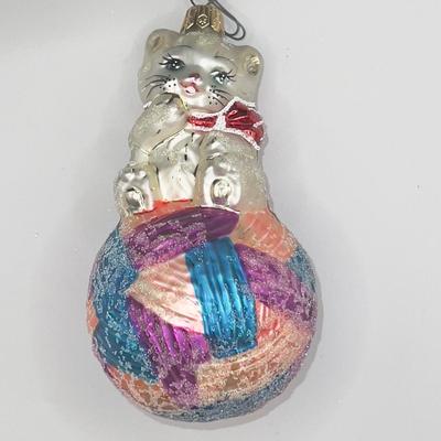 Christopher Radko 1997 Kitty Cares Glass Ornament