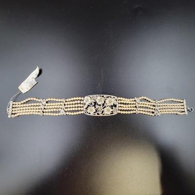 BEAUTIFUL MOTHER OF PEARL & BUTTERFLIES CHOKER NECKLACE