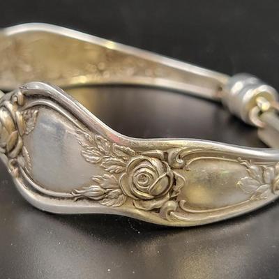 R C COMANY SILVER SPOON HAND CRAFTED BRACELET W/ MAGNET CLOSURE