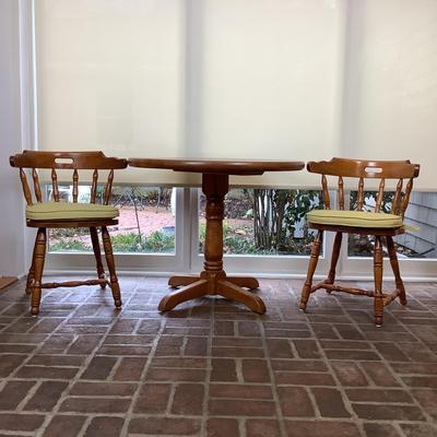 8051 Round Maple Kitchen Table w/ Two Captains Chairs