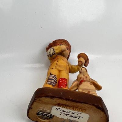 Anri Italian Wood carving "Sweet Treat"