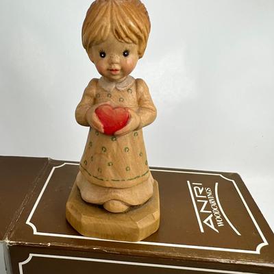 Anri Italian Wood carving   Club " A Gift of Love "