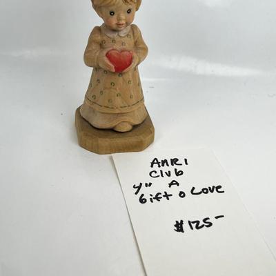 Anri Italian Wood carving   Club " A Gift of Love "