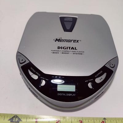 MEMOREX PORTABLE CD PLAYER W/ CASE