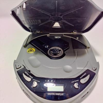 MEMOREX PORTABLE CD PLAYER W/ CASE