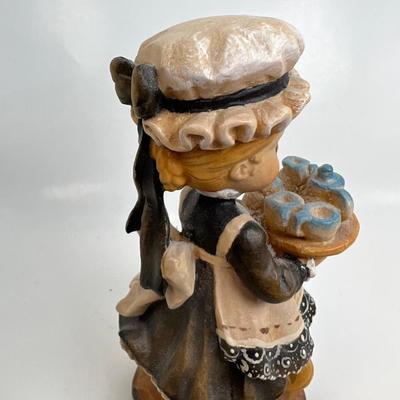 Anri Italian Wood Carving  Collectible figurine "Afternoon Tea"
