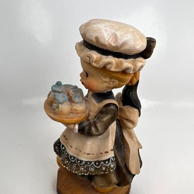 Anri Italian Wood Carving  Collectible figurine "Afternoon Tea"