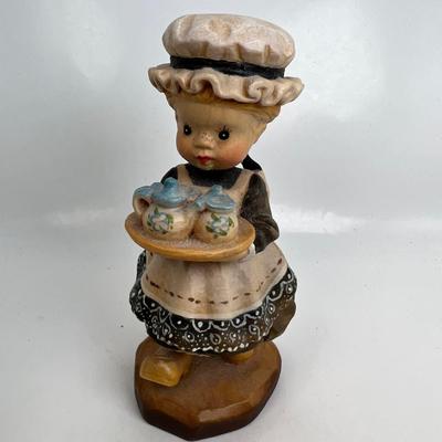 Anri Italian Wood Carving  Collectible figurine "Afternoon Tea"