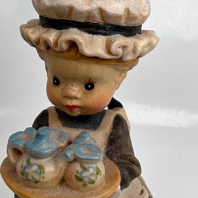 Anri Italian Wood Carving  Collectible figurine "Afternoon Tea"