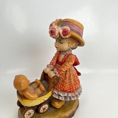 Anri Italian Wood Carving  Collectible figurine "Little Nancy"