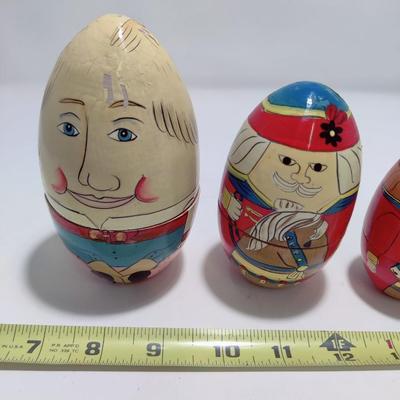 VINTAGE HUMPTY DUMPTY AUTHENTIC MODELS WOODEN NESTING DOLLS
