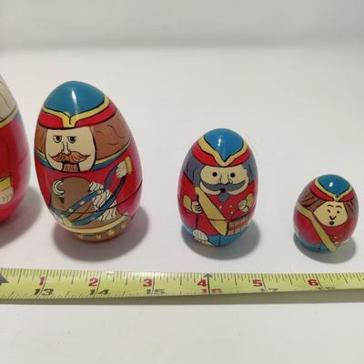 VINTAGE HUMPTY DUMPTY AUTHENTIC MODELS WOODEN NESTING DOLLS