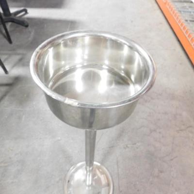 Single Commercial Grade Metal Tableside Champagne Bucket Stand