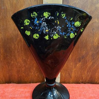 Black Fan Vase
