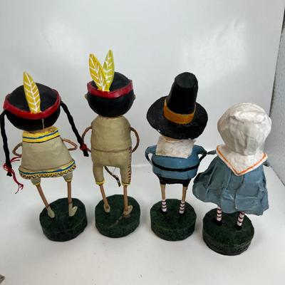 Lori Mitchell  "Thanksgiving family"  4 Figurines