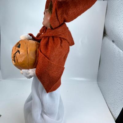 Byers' Choice Halloween Caroler  Figurine