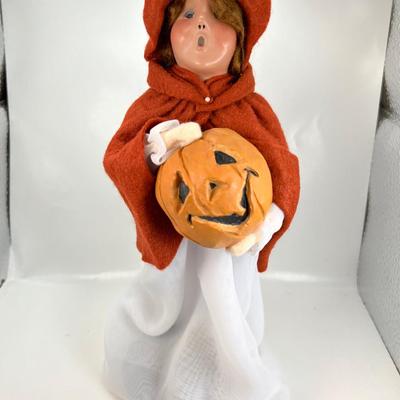 Byers' Choice Halloween Caroler  Figurine