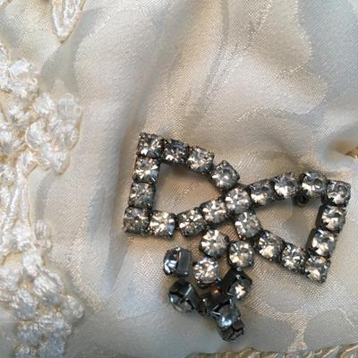 VIntage purse with jewelry accents