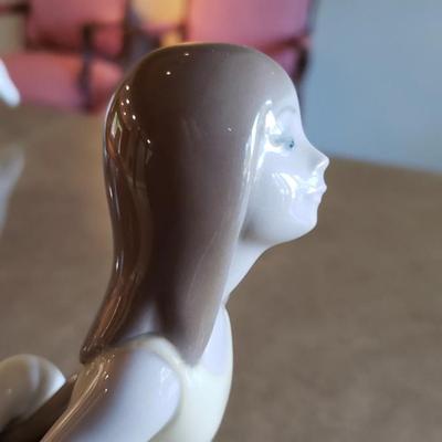 Lladro "Naughty Girl with straw Hat" #05006