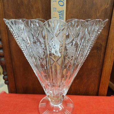 Beautiful Heavy Cut Glass Fan Vase