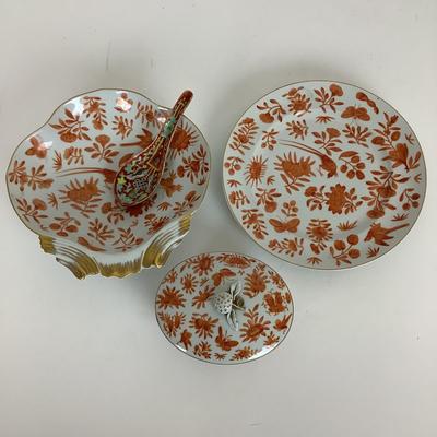 8072 Set of Three Mottahedeh Sacred Bird Butterfly Porcelain Set