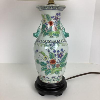 8073 Vintage Handpainted Floral Pottery Lamp