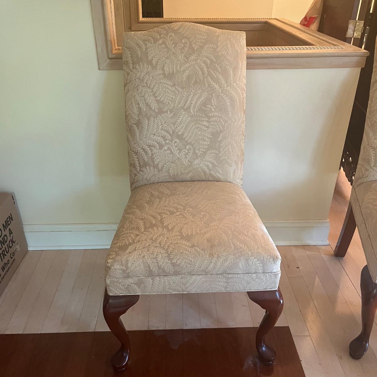 Set of Ethan Allen Dining Room Chairs (DRMG)