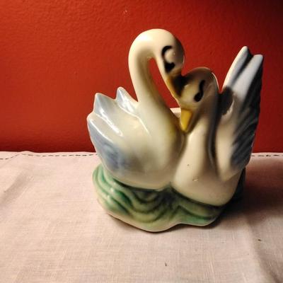 Ceramic Sweet Swans