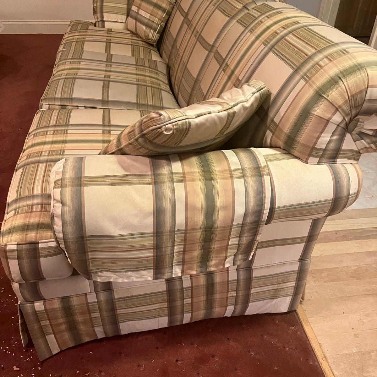 Ethan Allen Couch (BMG)