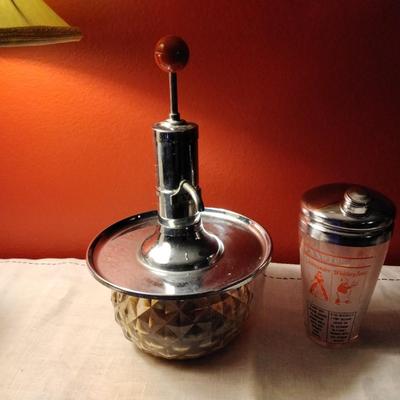 Vintage Park Sherman Glass Pump Liquor Dispenser and Martini Mixer