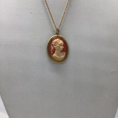 Costume Cameo Gold Tone Necklace
