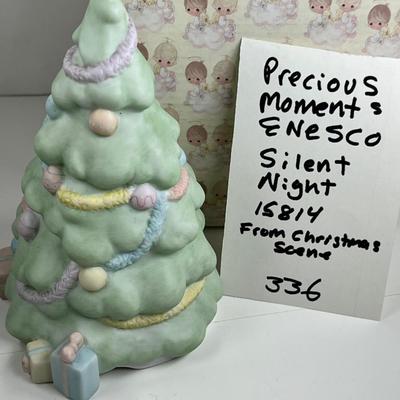 Precious Moments Silent Night Musical Tree Porcelain Figurine 15814 Vintage 1985