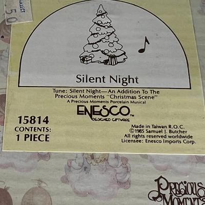Precious Moments Silent Night Musical Tree Porcelain Figurine 15814 Vintage 1985