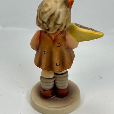 1995 Heavenly Harmonies 933-D HUMMELSCAPES 6" backdrop with 4 Hummel  Figurines