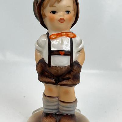 1995 Heavenly Harmonies 933-D HUMMELSCAPES 6" backdrop with 4 Hummel  Figurines
