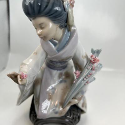 Lladro KYIOKO Japanese Antique Geisha Porcelain Figurine Vintage 1983 damaged