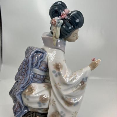 Lladro KYIOKO Japanese Antique Geisha Porcelain Figurine Vintage 1983 damaged