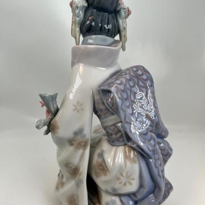 Lladro KYIOKO Japanese Antique Geisha Porcelain Figurine Vintage 1983 damaged