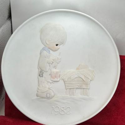 Precious Moments Christmas Plate " I'll PLay My Drum For Him"