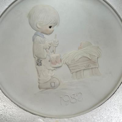 Precious Moments Christmas Plate " I'll PLay My Drum For Him"