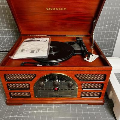 Crosley Stereo with Turn Table 