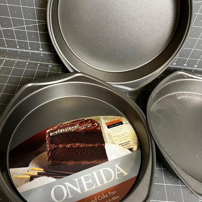 3 Oneida Cake Pans