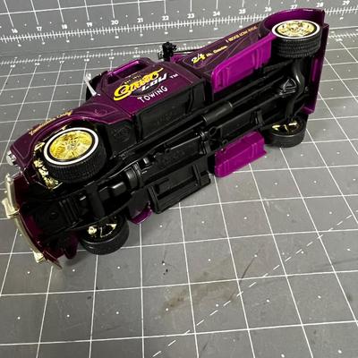 Die Cast Low Rider Tow Truck Purple! Like New